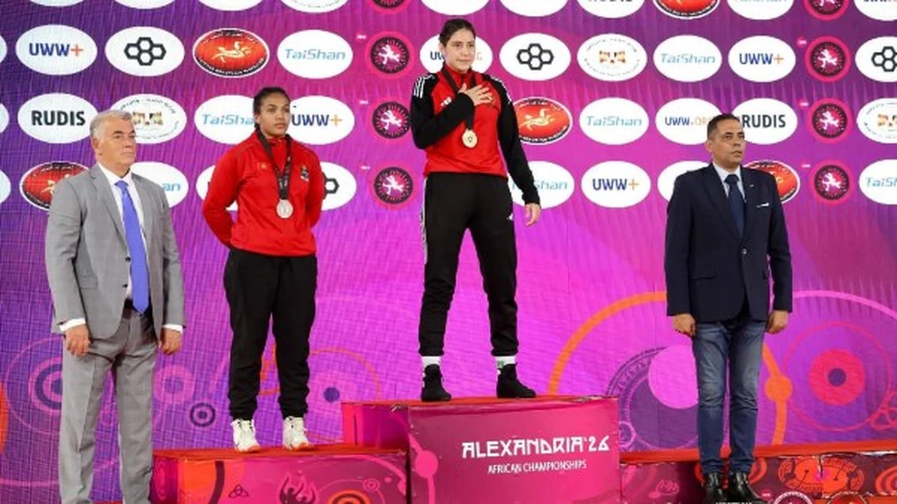 منتخب المصارعة النسائية تحت 20 سنة يحصد 5 ميداليات بالبطولة الأفريقية بالإسكندرية